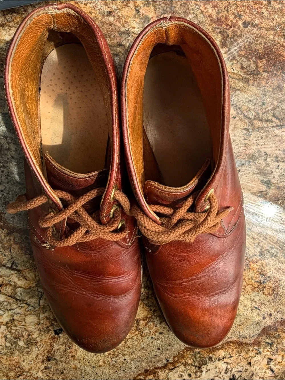 🇺🇸 1990’s WOLVERINE CHUKKA BOOTS - MADE IN USA - VINTAGE - AMAZING CONDITION